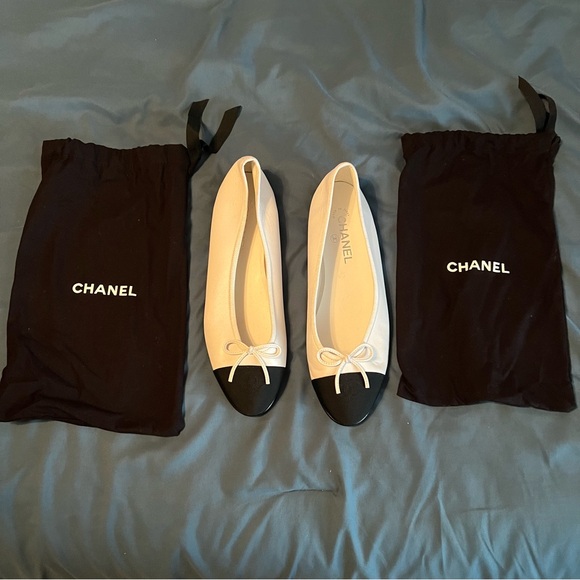 Chanel Lambskin Ballet Flats - Picture 1 of 11